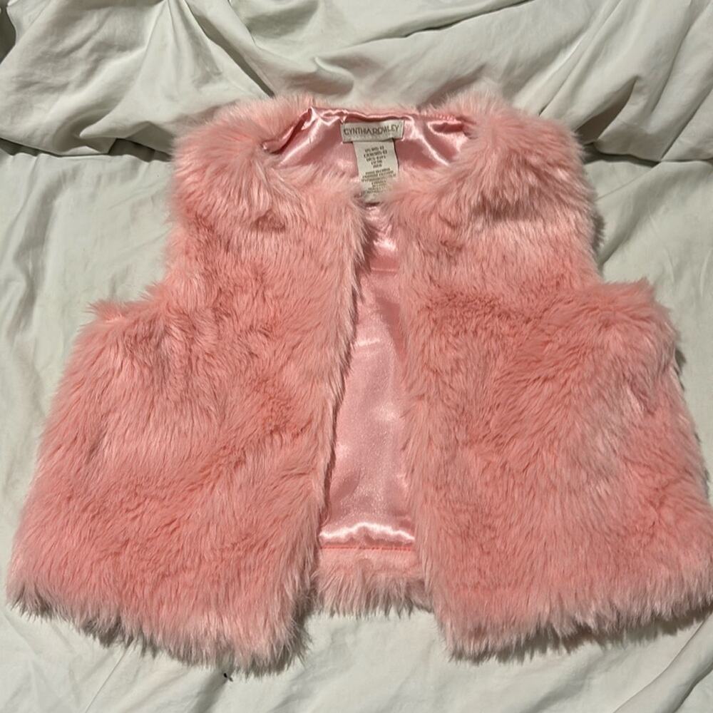 Cynthia Rowley M 5/6 pale pink fur vest lined like new condition layer fashion